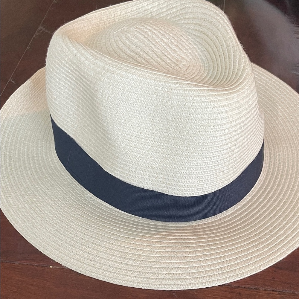 Elegant Cream Fedora with Dark Blue Band